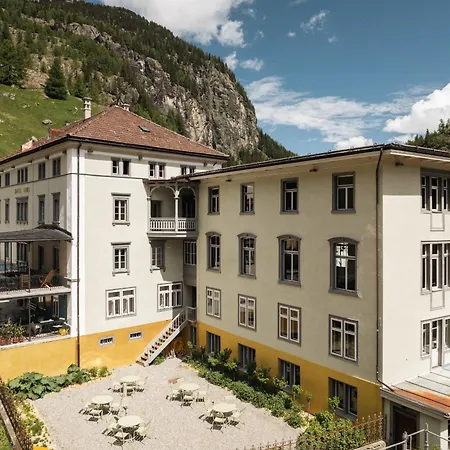 Hotel Post Loewe Mulegns *